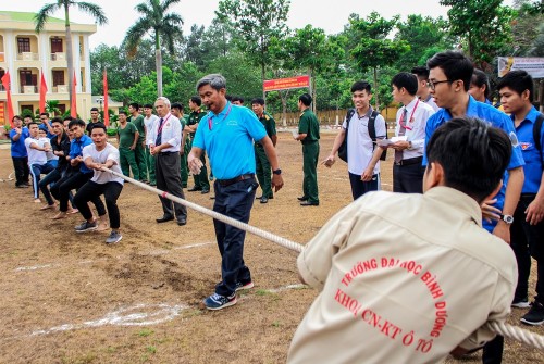 Giao lưu hội thao giữa Trường Đại học Bình Dương và Kho K840