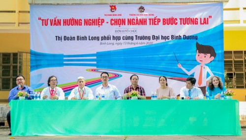 Trường Đại học Bình Dương đồng hành, kiến tạo tương lai cho học sinh tỉnh Bình Phước