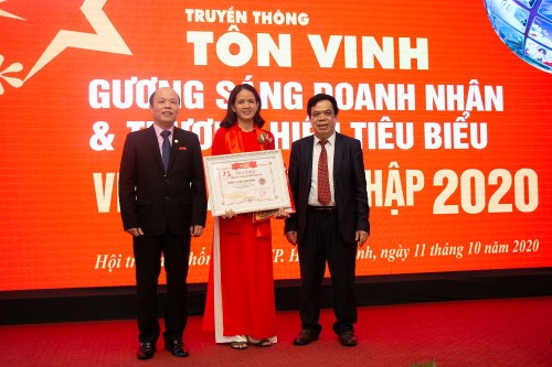 Trường Đại học Bình Dương được tôn vinh “Thương hiệu Việt Nam Hội nhập 2020”