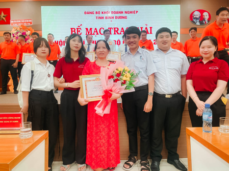 Đồng chí Nguyễn Thị Thu Sương đạt giải ba tại Hội thi "Bí thư chi bộ giỏi" năm 2024