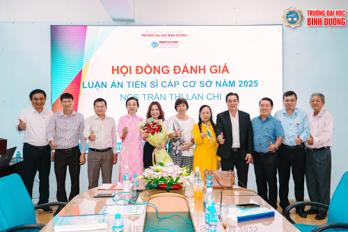 NCS Trần Thị Lan Chi bảo vệ thành công luận án tiến sĩ cấp cơ sở