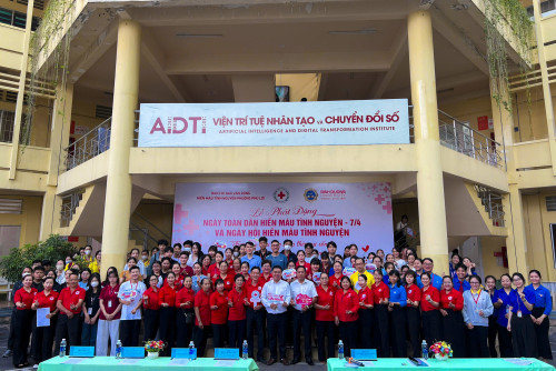 Công đoàn trường phối hợp với Hội Chữ thập đỏ phường Phú Lợi tổ chức Ngày hội Hiến máu tình nguyện