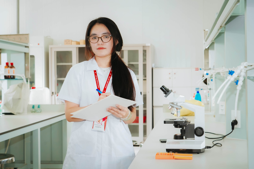Gửi thanh xuân vào màu áo trắng