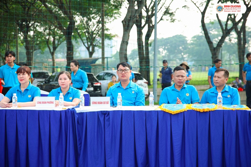 cong doan co so truong dai hoc binh duong tham gia giai bong da cong nhan vien chuc lao dong nam 2026 (2)