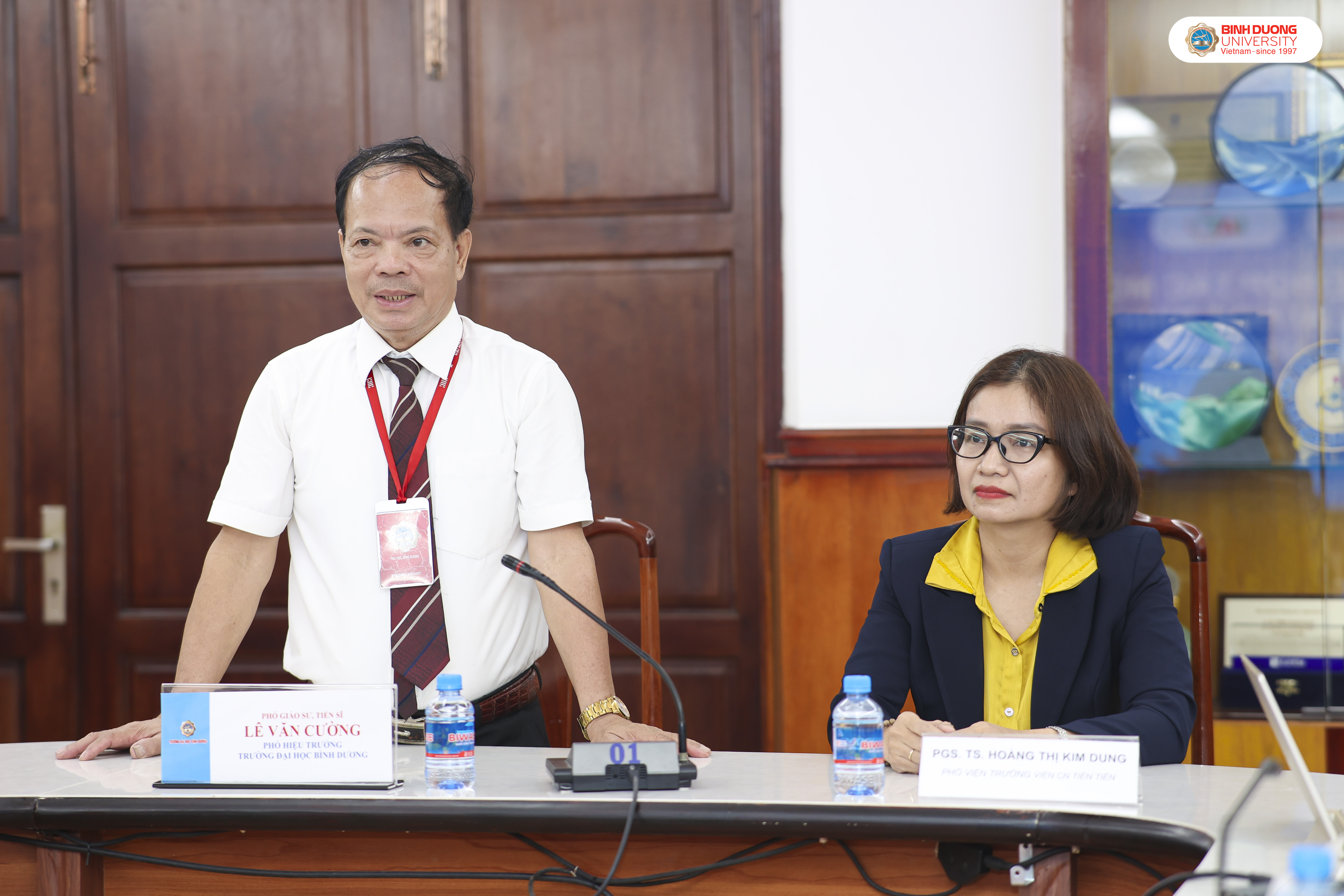 PGS.TS. NGƯT Lê Văn Cường – Phó Hiệu trưởng Trường Đại học Bình Dương phát biểu tại buổi lễ.