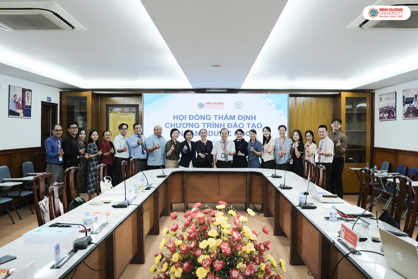 Thẩm định chương trình đào tạo ngành Dược học – Trường Đại học Bình Dương