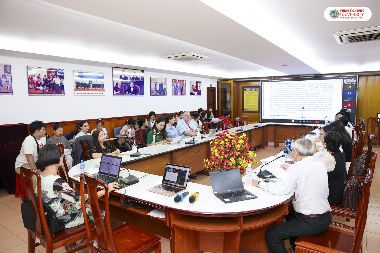 Sinh hoạt chuyên đề From Research to Publication – Khoa Ngoại ngữ
