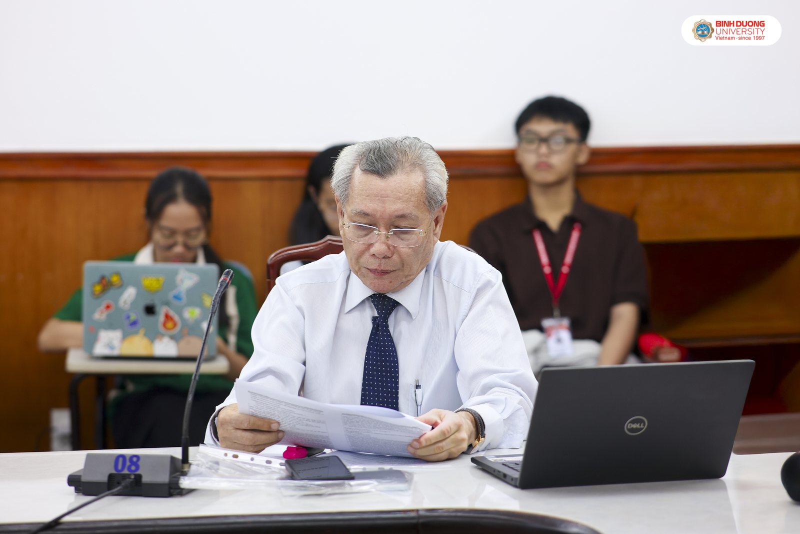 Sinh hoạt chuyên đề From Research to Publication – Khoa Ngoại ngữ